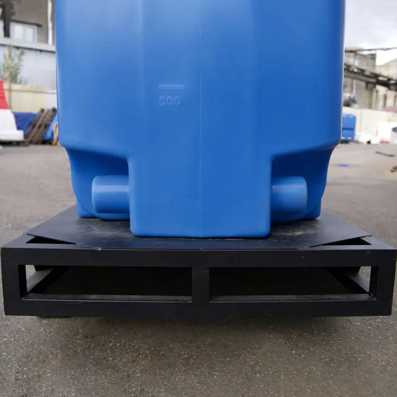 Емкость ST 2000 л с патрубками 100мм под плотность до 1,5 г/см³ с откидной крышкой синяя в обрешетке