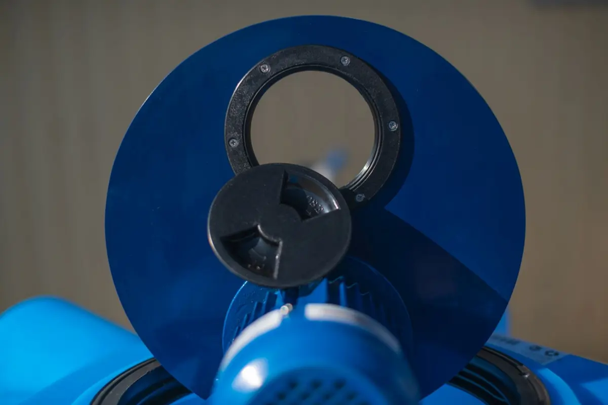 Емкость ЭВЛ 1000 л синяя с турбинной мешалкой